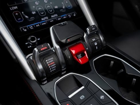 Used 2019 Lamborghini Urus AWD/4WD image 50