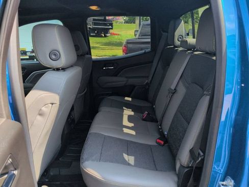 Used 2024 Chevrolet Colorado ZR2 w/ Technology Package AWD/4WD image 28
