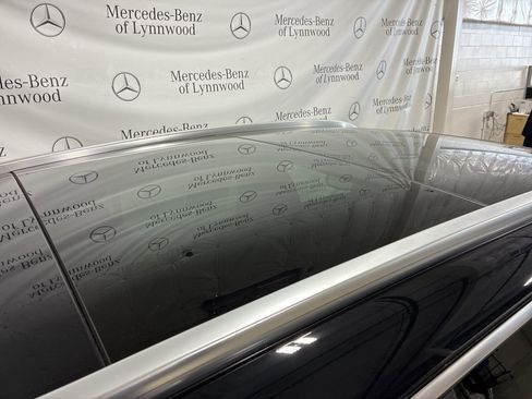 Used 2025 Mercedes-Benz GLC 300 GLC 300 image 12