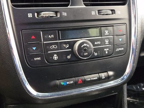 Used 2017 Dodge Grand Caravan GT FWD image 24