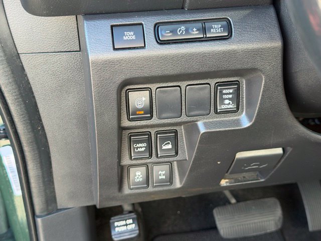 Used 2024 Nissan Frontier PRO-4X AWD/4WD image 30