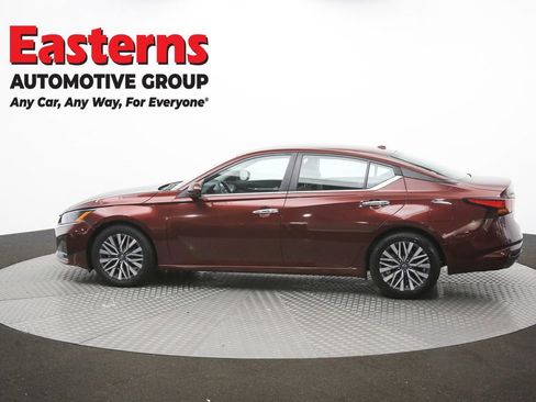 Used 2023 Nissan Altima 2.5 SV FWD image 60