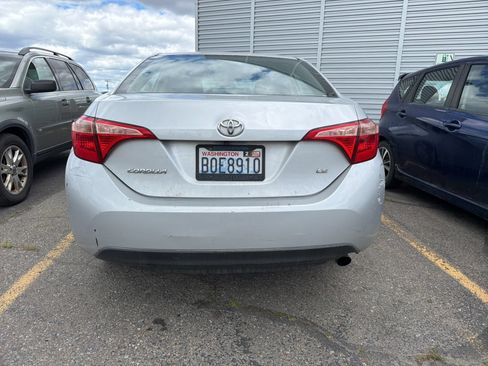 Used 2017 Toyota Corolla LE FWD image 4