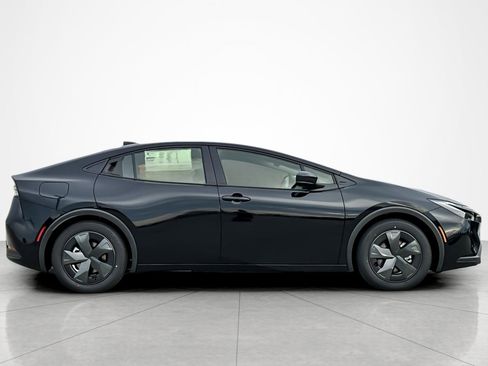 New 2026 Toyota Prius Plug-In Hybrid image 6