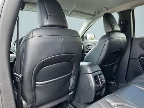 Used 2021 Jeep Cherokee Latitude Lux AWD/4WD image 25