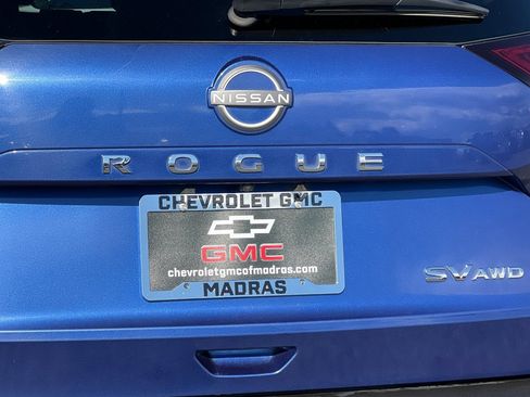 Used 2023 Nissan Rogue SV image 49