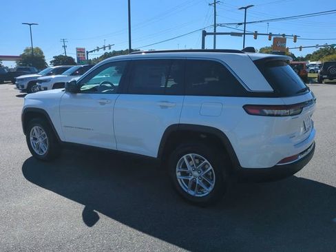 New 2025 Jeep Grand Cherokee Laredo X w/ Luxury Tech Group I image 6