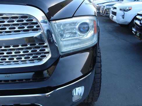 Used 2014 RAM 1500 Laramie w/ Convenience Group image 10