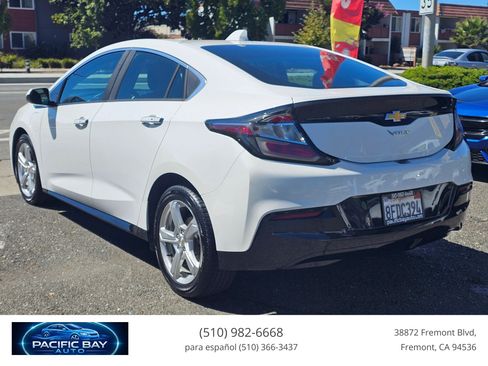 Used 2018 Chevrolet Volt LT FWD image 5