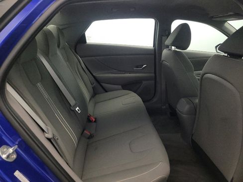 Used 2023 Hyundai Elantra SEL FWD image 19