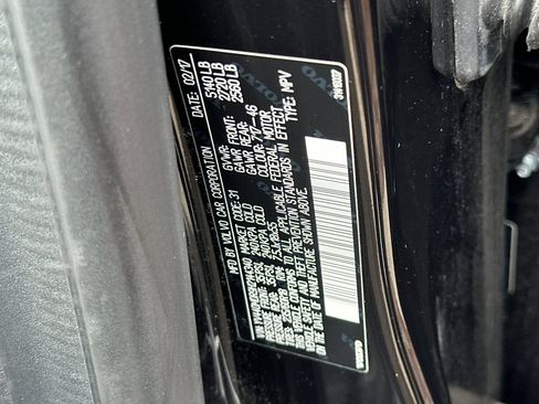 Used 2017 Volvo XC60 T5 Dynamic w/ Advanced Package image 34