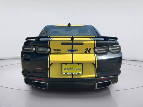 Used 2020 Chevrolet Camaro SS RWD image 5