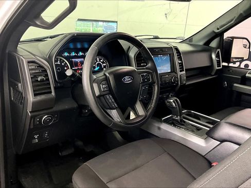 Used 2018 Ford F150 XLT w/ Equipment Group 302A Luxury image 13