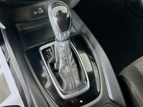 Certified 2020 Nissan Rogue Sport SV image 16