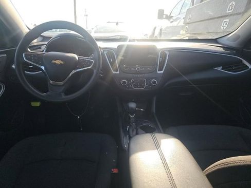 Used 2023 Chevrolet Malibu LT image 11