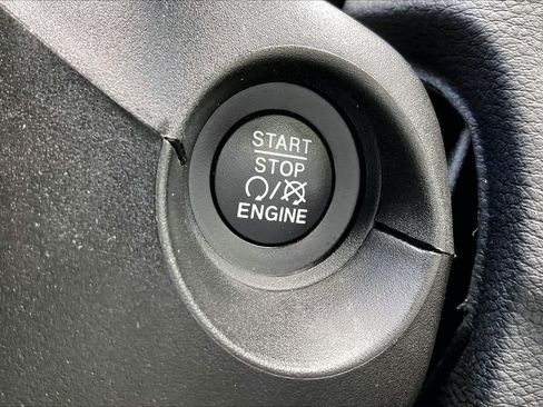 Certified 2020 Jeep Compass Latitude w/ Cold Weather Group AWD/4WD image 27