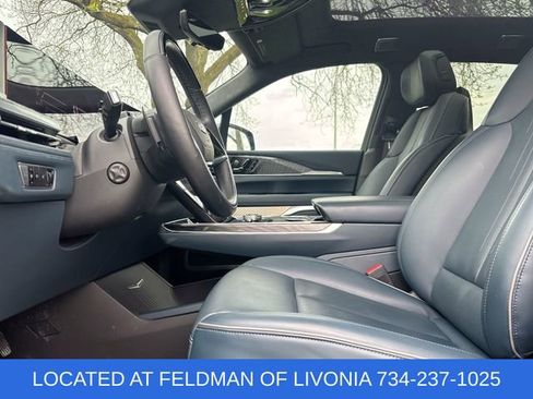 Used 2025 Cadillac Escalade IQ Luxury 2 w/ LPO, Premium Carpet Package AWD/4WD image 19