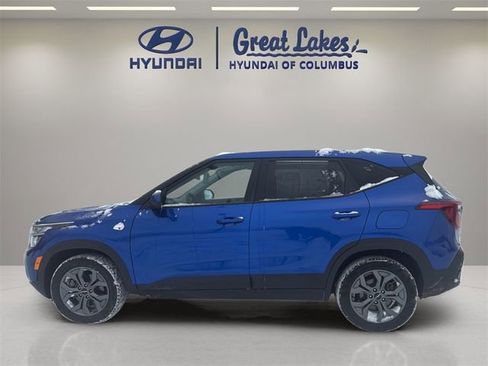 Used 2024 Kia Seltos LX image 3