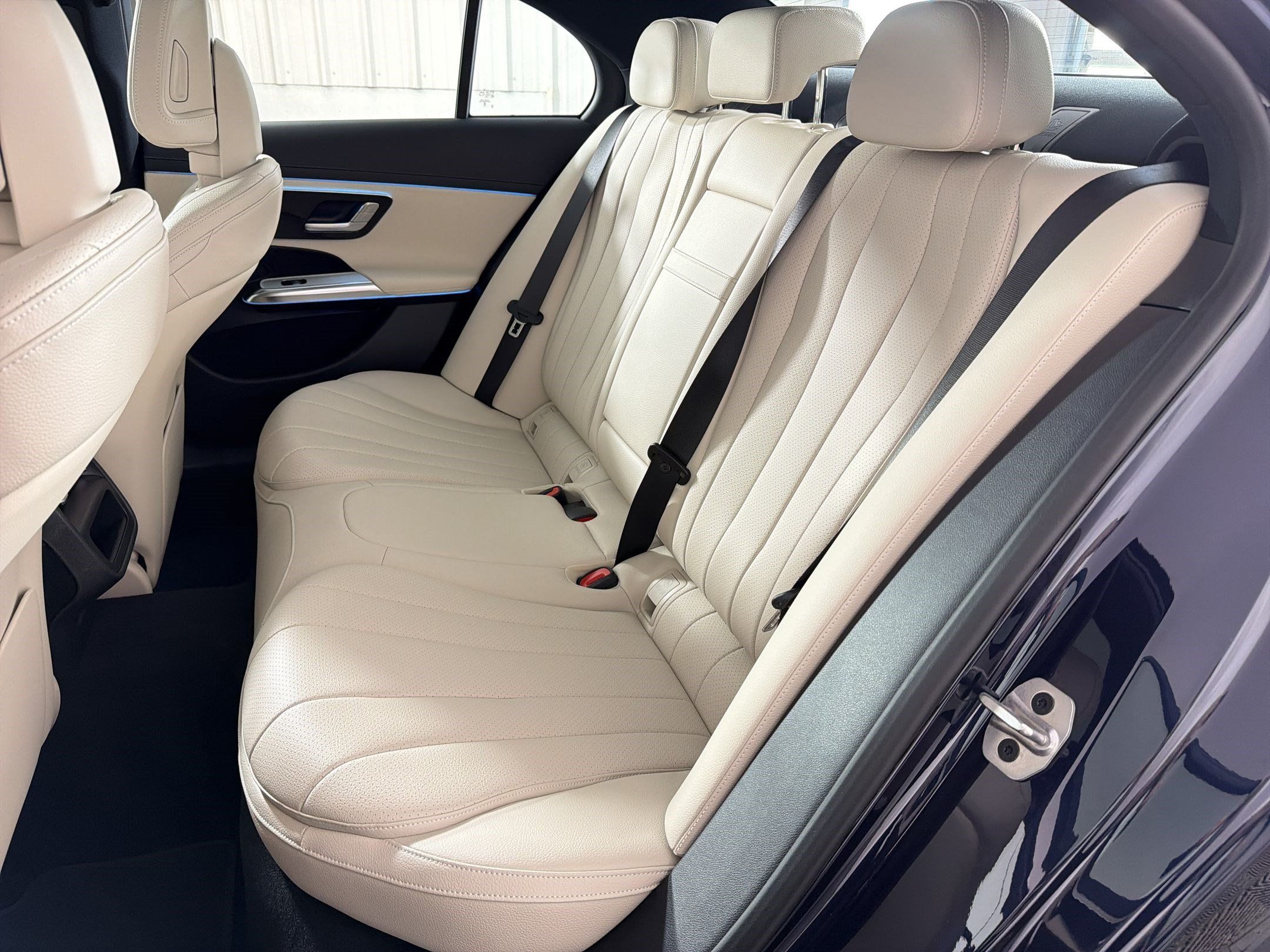 New 2026 Mercedes-Benz E 350 4MATIC Sedan image 15