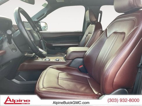 Used 2024 Ford Expedition Limited image 9