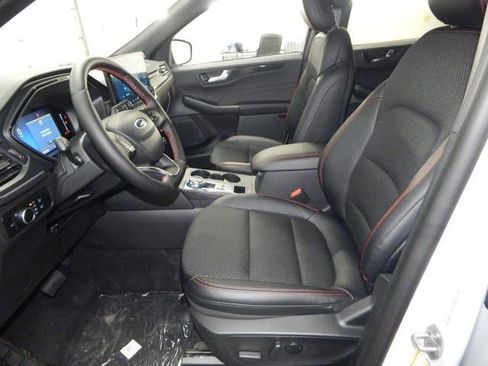 New 2026 Ford Escape ST-Line w/ Tech Pack #1 image 12