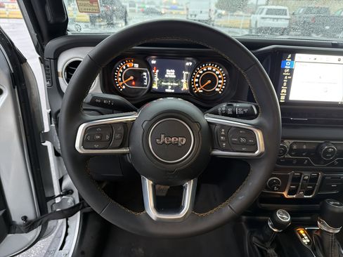 Used 2024 Jeep Wrangler Sahara w/ Technology Group image 24