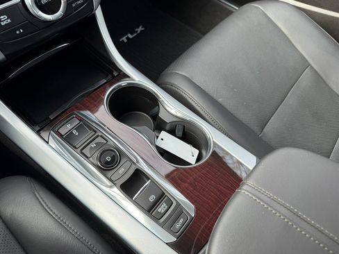 Used 2017 Acura TLX V6 SH-AWD w/ Advance Package image 21