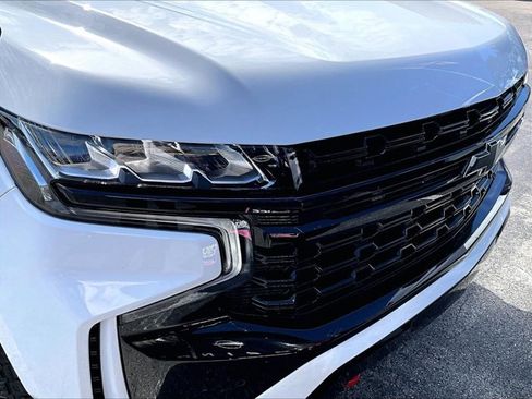 Used 2024 Chevrolet Suburban Z71 w/ Luxury Package image 29