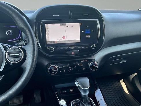 Certified 2025 Kia Soul S FWD image 9