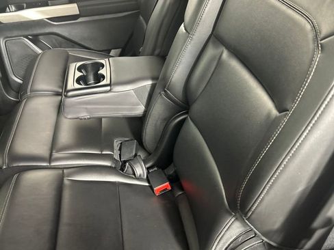 Used 2023 Ford Explorer XLT w/ Equipment Group 202A image 17