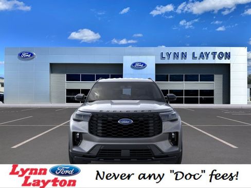 New 2026 Ford Explorer ST-Line w/ ST-Line Street Pack RWD image 6