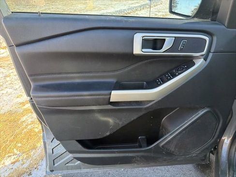 Certified 2023 Ford Explorer XLT w/ Equipment Group 202A image 23