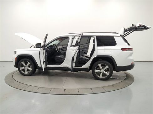 Used 2021 Jeep Grand Cherokee L Limited image 13