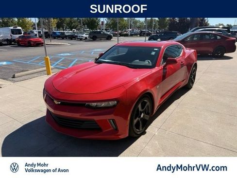 Used 2017 Chevrolet Camaro LT RWD image 3