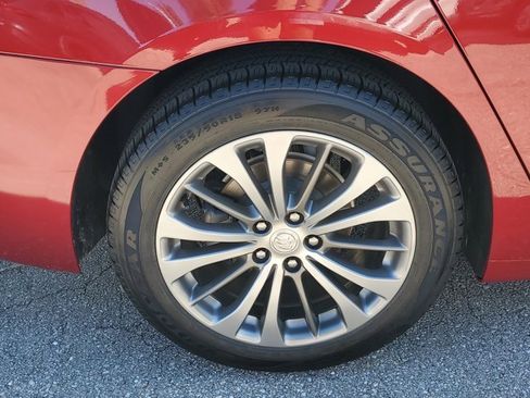 Used 2018 Buick LaCrosse Essence image 9