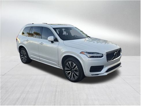 Used 2020 Volvo XC90 T5 Momentum w/ Protection Package Premier image 2
