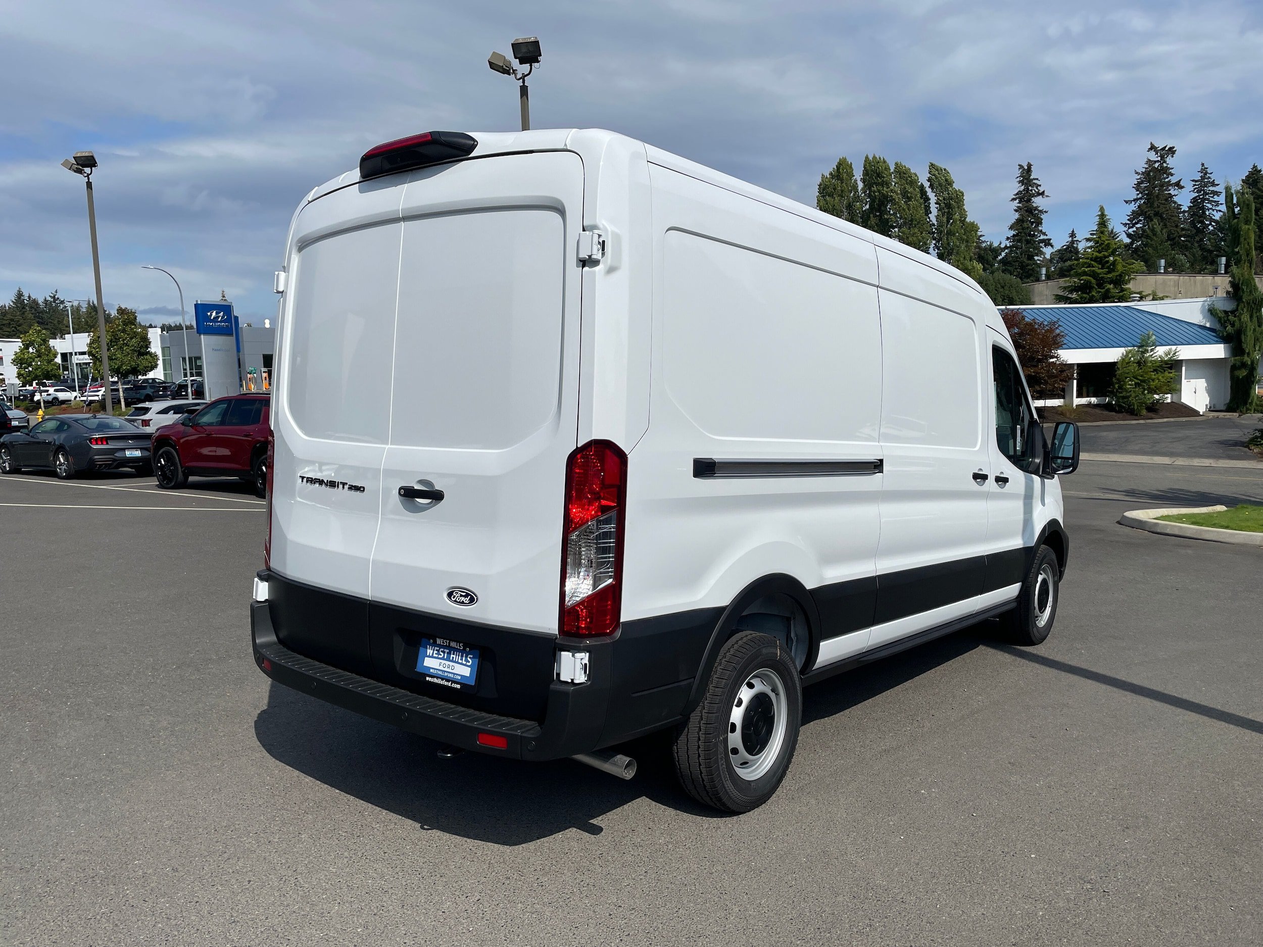 New 2026 Ford Transit 250 148 Medium Roof RWD image 13