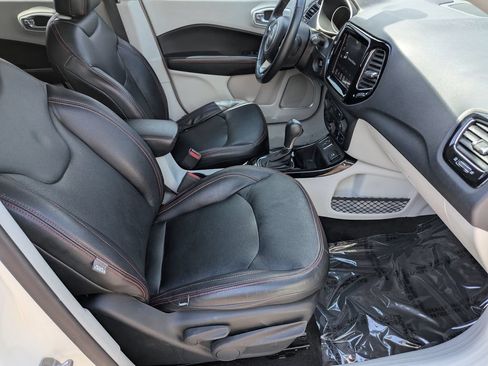 Used 2018 Jeep Compass Limited w/ Safe & Security Group FWD image 12