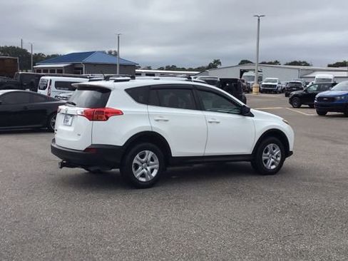 Used 2015 Toyota RAV4 LE image 6