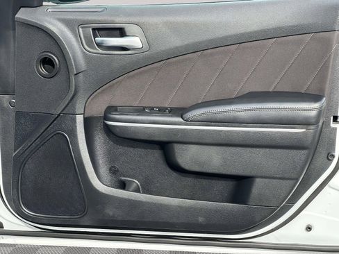 Used 2019 Dodge Charger SXT image 26