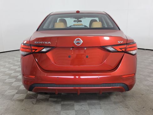 Used 2022 Nissan Sentra SV w/ SV Premium Package FWD image 6