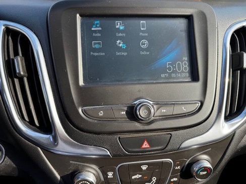 Used 2018 Chevrolet Equinox LT image 47