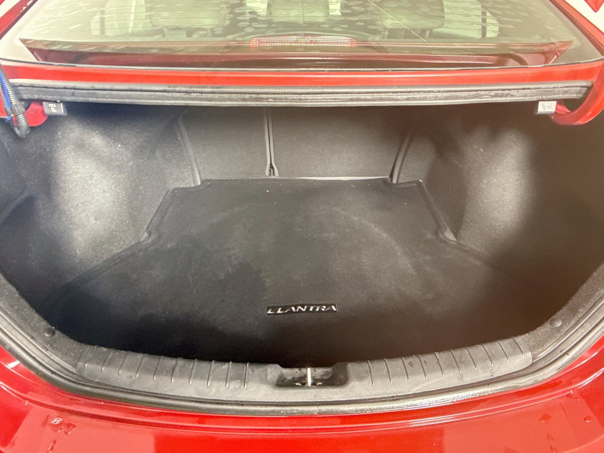 Used 2017 Hyundai Elantra Limited FWD image 32