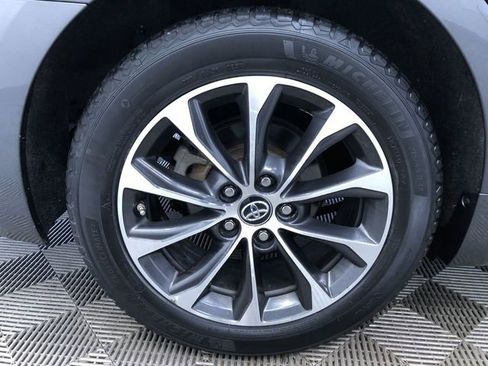 Certified 2018 Toyota Avalon XLE image 24