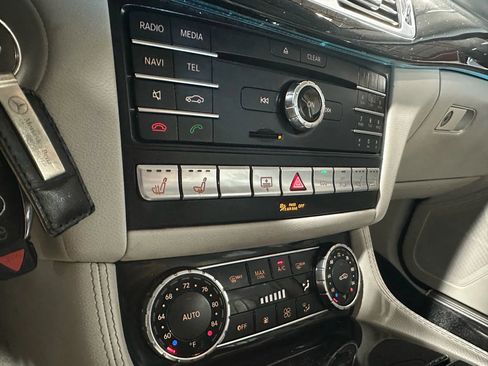 Used 2016 Mercedes-Benz CLS 550 4MATIC image 26