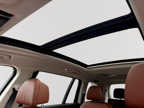 Used 2020 BMW X7 xDrive40i w/ Executive Package AWD/4WD image 16