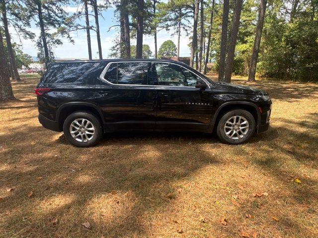 Used 2022 Chevrolet Traverse LS FWD image 6