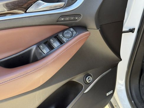 Used 2018 Buick Enclave Avenir w/ Avenir Technology Package image 11