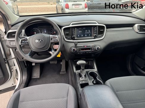 Used 2019 Kia Sorento AWD V6 image 14