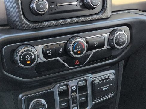 Used 2020 Jeep Wrangler Unlimited Sport S AWD/4WD image 19